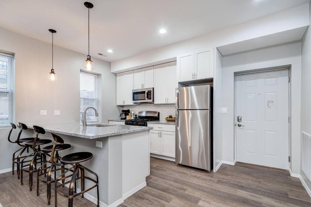 Suite 2 On Southport 4 Queen Beds Chicago Ngoại thất bức ảnh